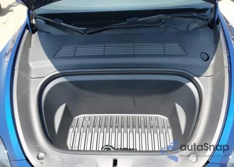 2022 Tesla Model Y Performance Dual Motor All-Wheel Drive from USA, damaged, VIN 7SAYGDEF7NF393235